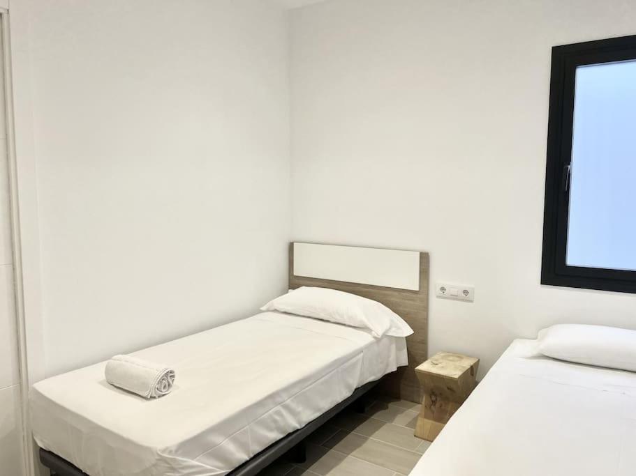 Moderno Apartamento Con Terraza En La Azotea โรเซส ภายนอก รูปภาพ