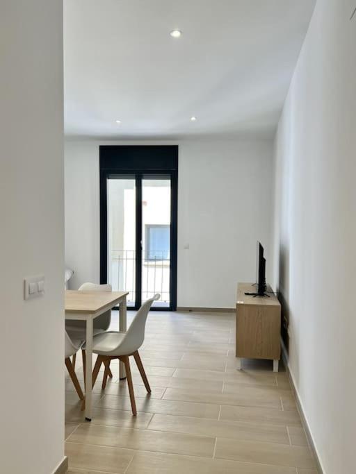 Moderno Apartamento Con Terraza En La Azotea โรเซส ภายนอก รูปภาพ