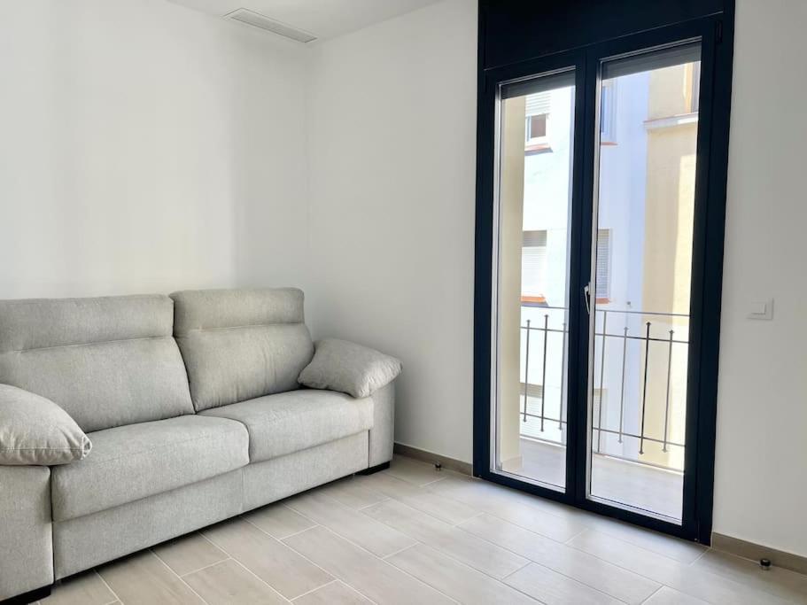 Moderno Apartamento Con Terraza En La Azotea โรเซส ภายนอก รูปภาพ